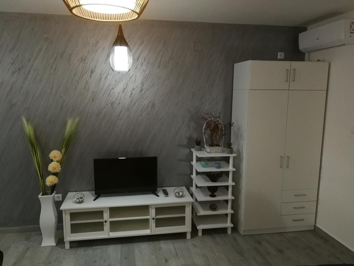 Danica Apartman Szávaszentdemeter Kültér fotó