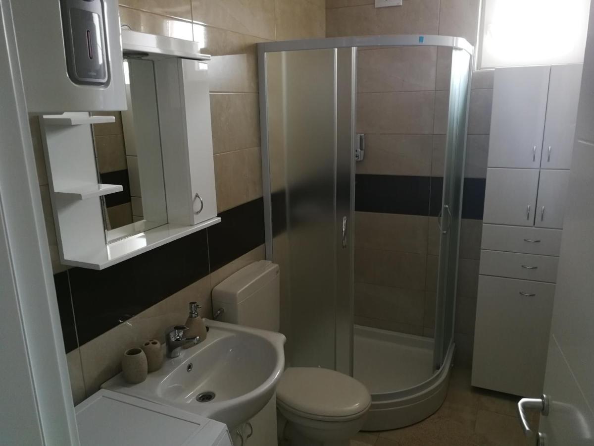 Danica Apartman Szávaszentdemeter Kültér fotó