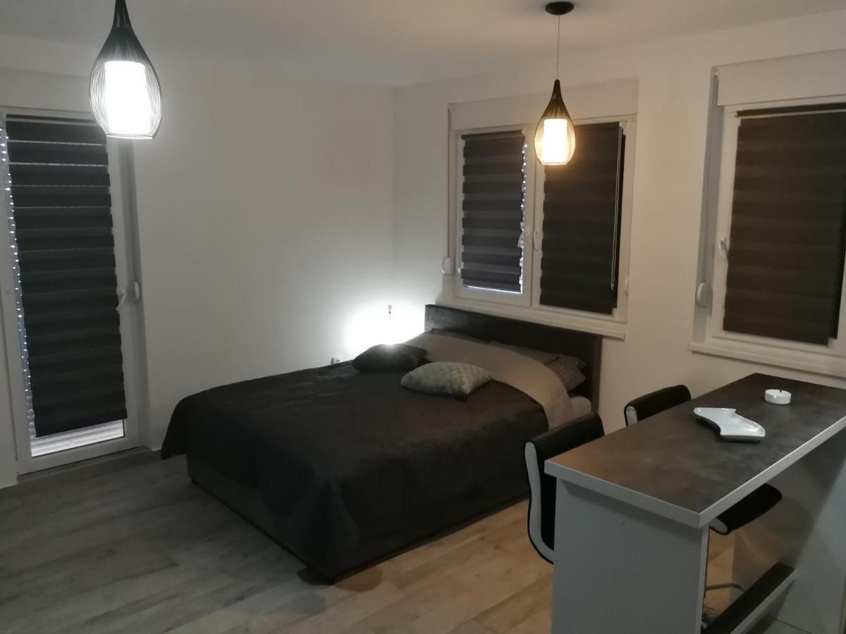 Danica Apartman Szávaszentdemeter Kültér fotó